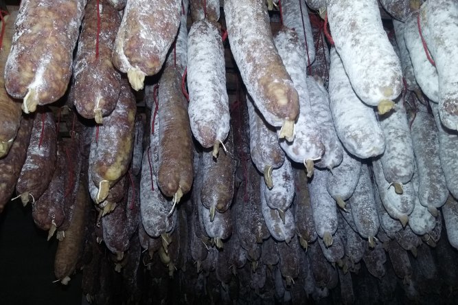 saucisson montserret sechoir